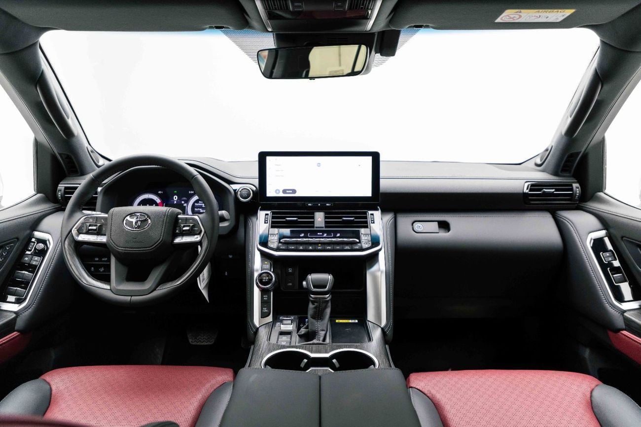 تويوتا لاند كروزر LC300 VXR 3.3L - Precious White Pearl Inside Black & Dark Red | Export Only