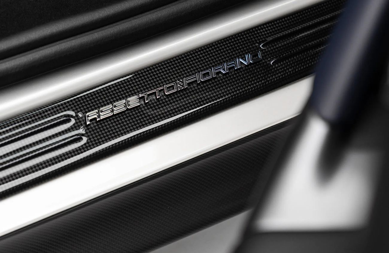 فيراري SF90 سبيدر 4.0L V8 Twin-Turbocharged Engine + eMotor | Warranty