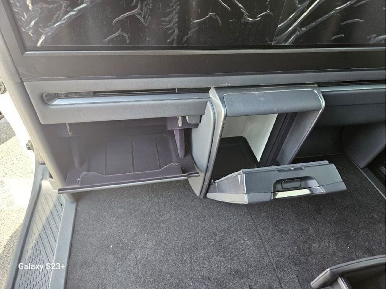 Lexus LM 350h LEXUS LM350H VIP 2024 2.5L AWD