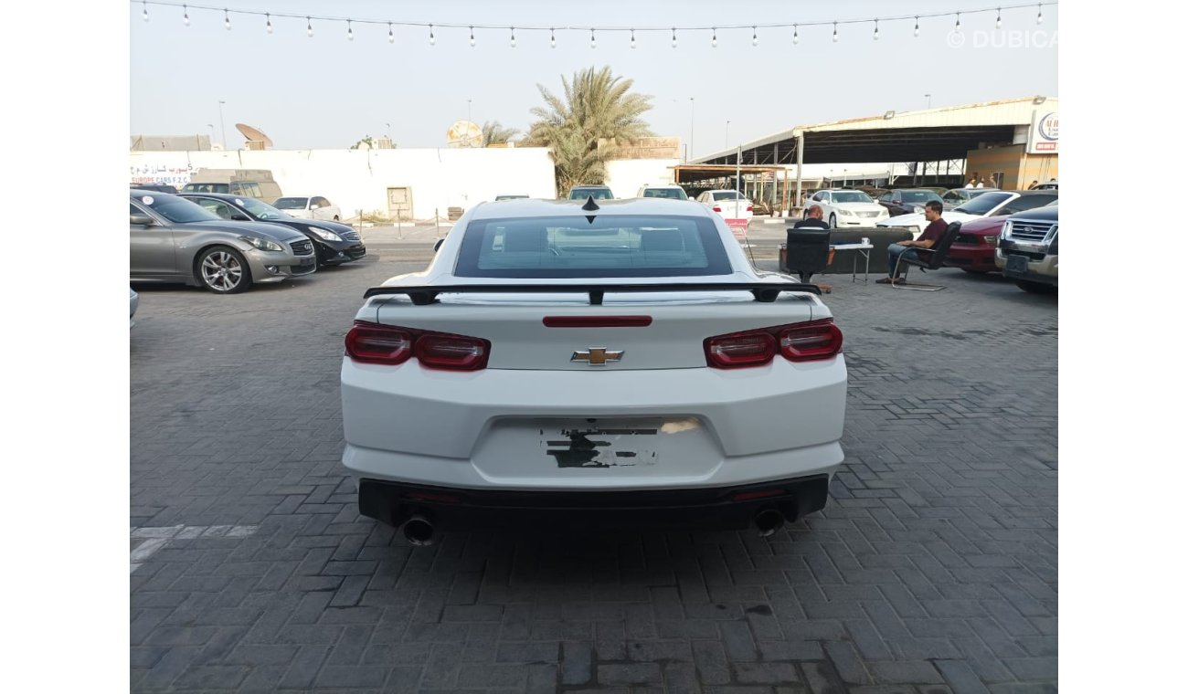 Chevrolet Camaro 2019 American model, 4 cylinder, cattle 40,000 km