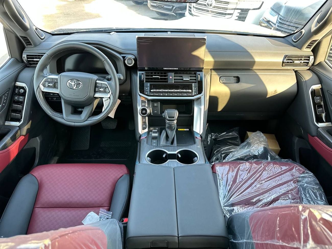 Toyota Land Cruiser VXR 3.5L PTR A/T // 2026 // Full Option with Radar , 360 Camera , Head up Display , Memory & Heating