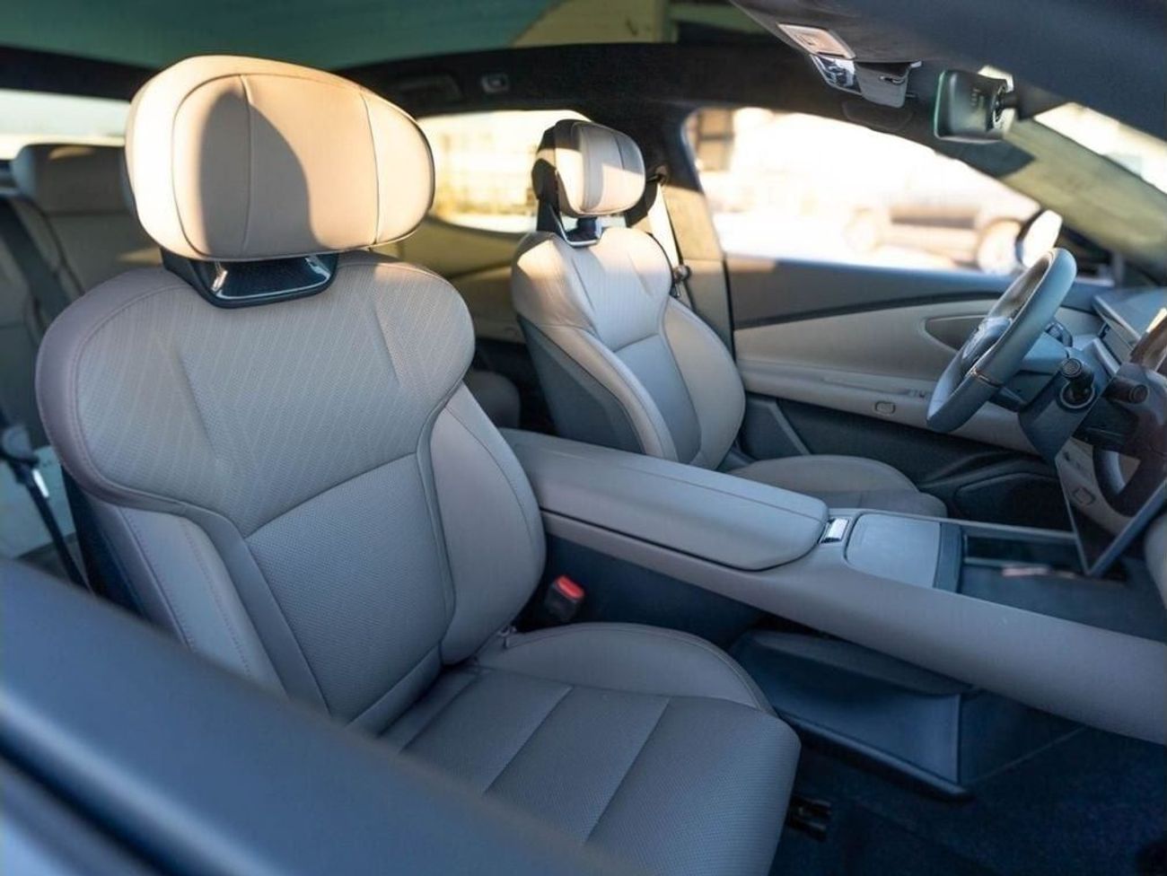 لينك أند كو Z10 2024 LYNK & CO Z10 MAX - BLACK inside BROWN | Export Price