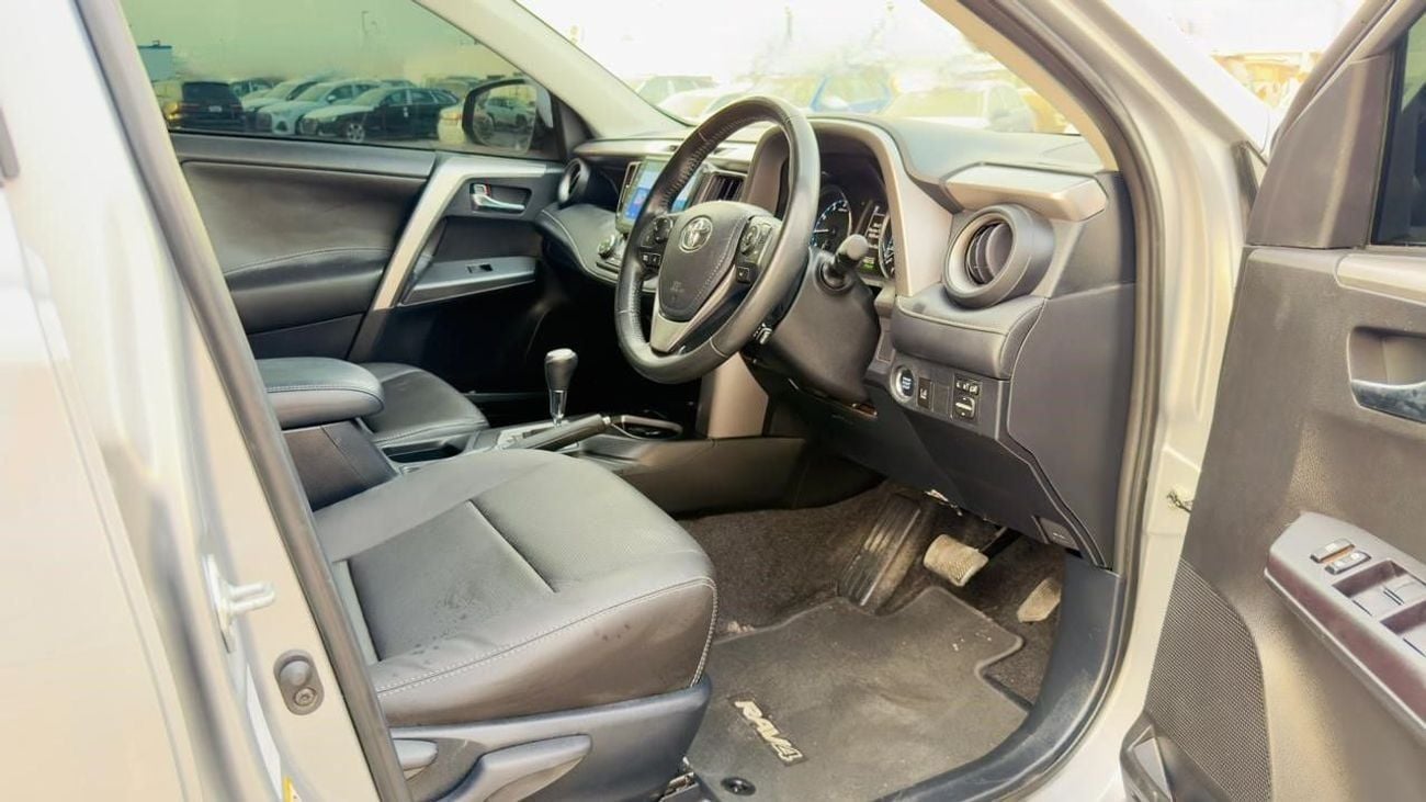 تويوتا راف ٤ -