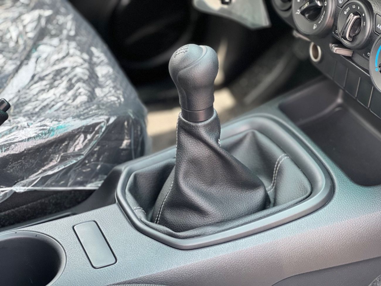 Toyota Hilux TOYOTA HILUX 2.4 DIESEL 4WD 4DOORS 2024