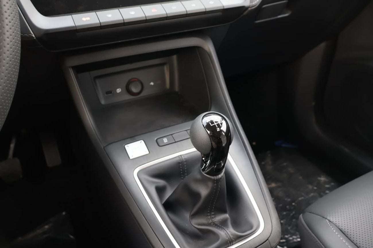 أم جي ZS MG ZS 1.5L MT STD option 2025 Model