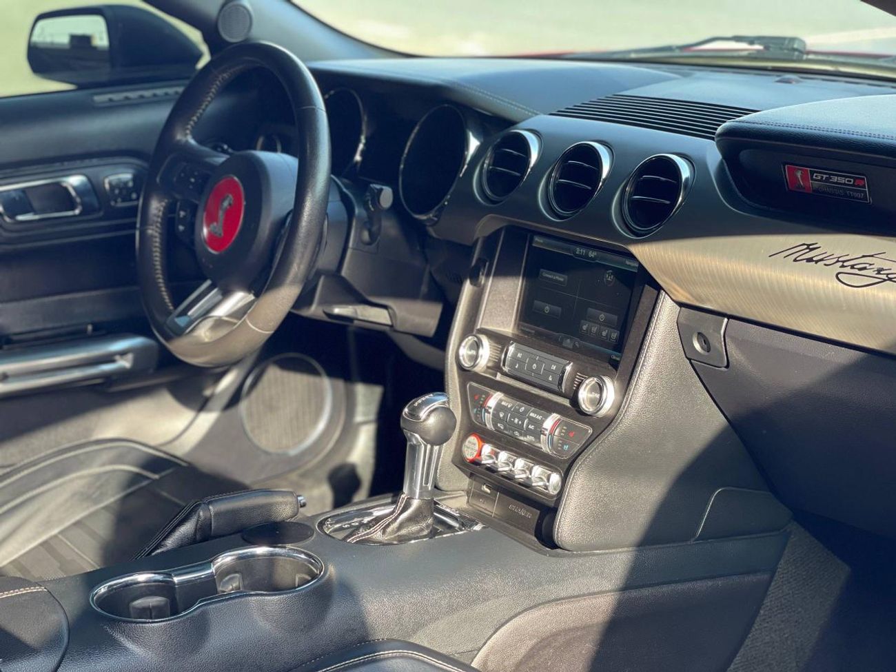 Ford Mustang GT Premium 5.0L V8 GT / 5.0L V8 / SPECIAL CALIFORNIA / SHELBY KIT / LEATHER / LOW MILEAGE / BLIND SP