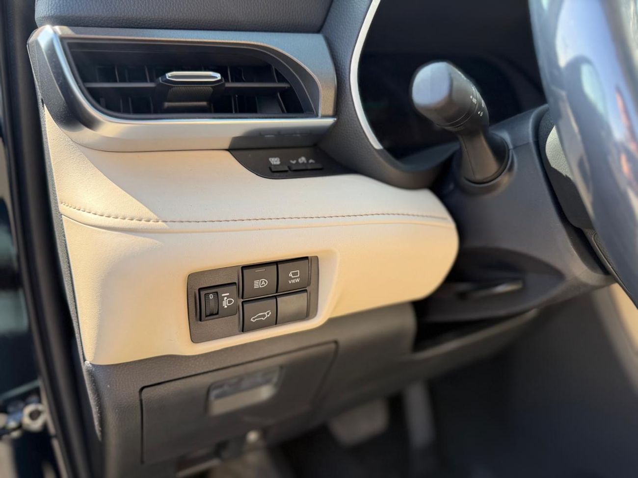 تويوتا هايلاندر TOYOTA HIGHLANDER , HEV , LIMITED 2.5L HYBRID 7 SEATS , 2025 MODEL