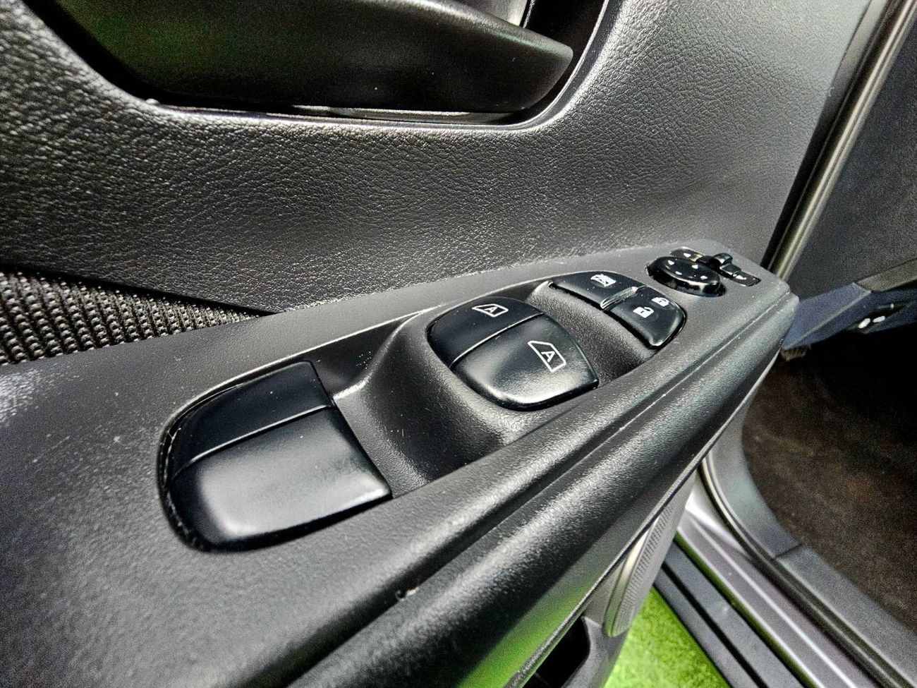 Nissan Kicks SV / 1.6 V4/ LOW MILEAGE / MINT CONDITION