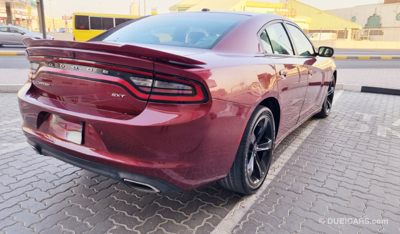 Dodge Charger SXT PLUS