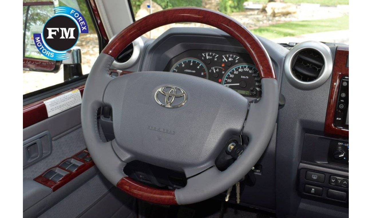 Toyota Land Cruiser 76 HARDTOP LX LIMITED V8 4.5L TD MT WAGON.
