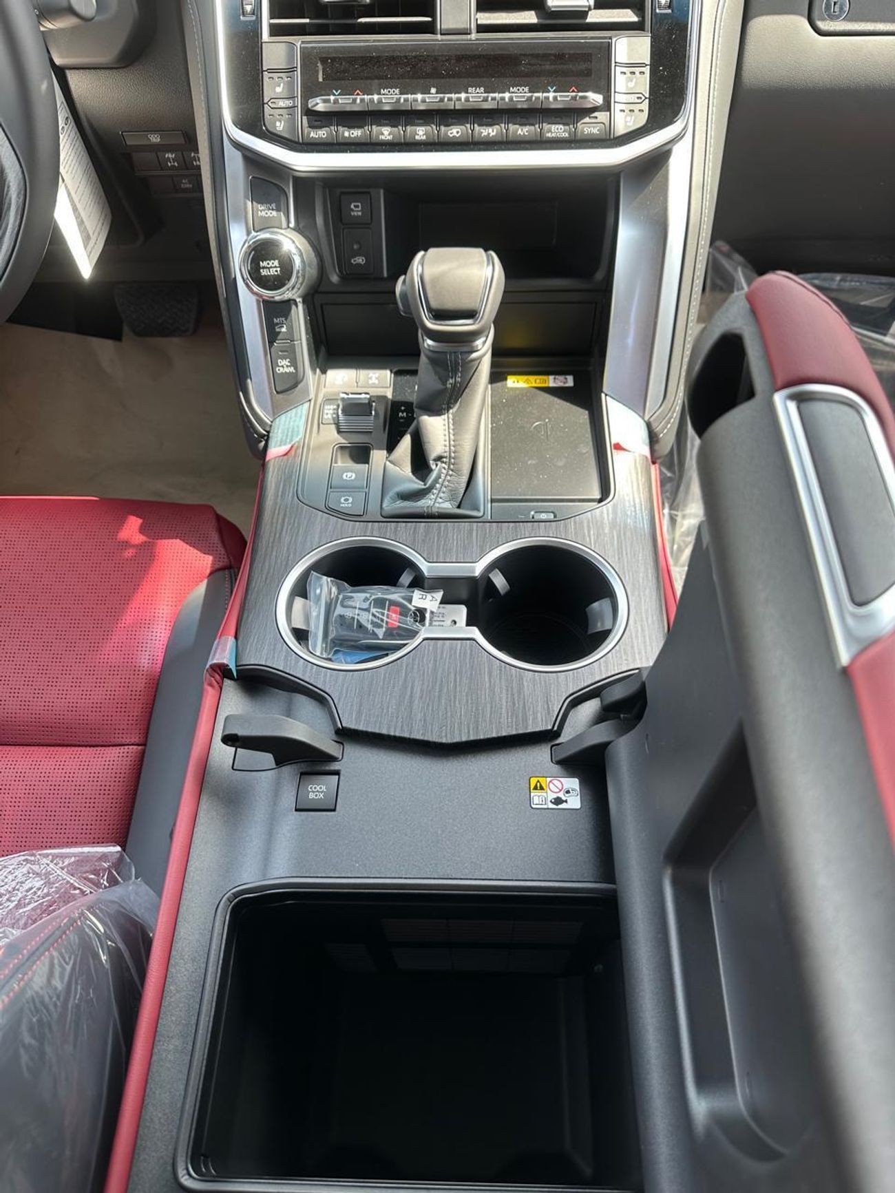 Toyota Land Cruiser 2025 Toyota Land Cruiser 300 GR-Sport 3.5L AT Hybrid