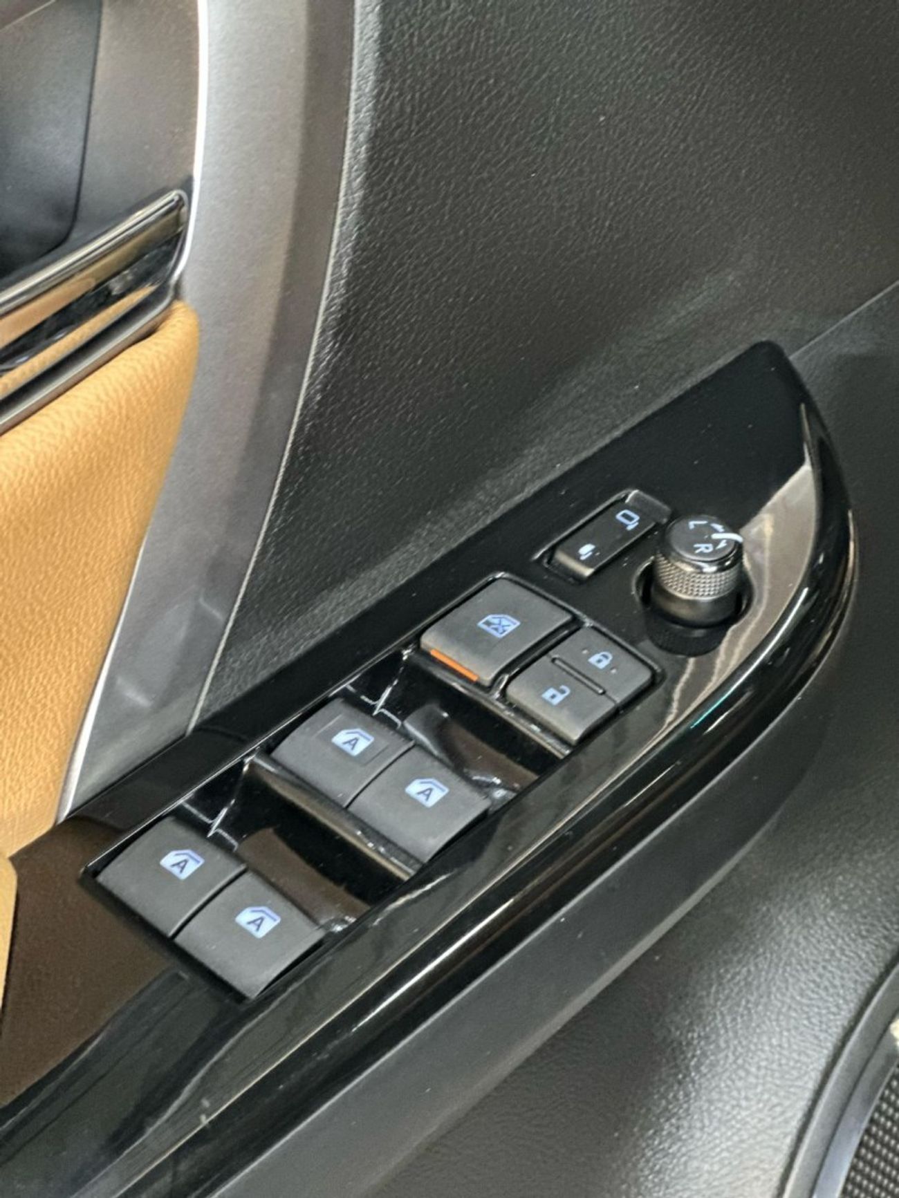 تويوتا فورتونر VXR 4.0L (278 HP)