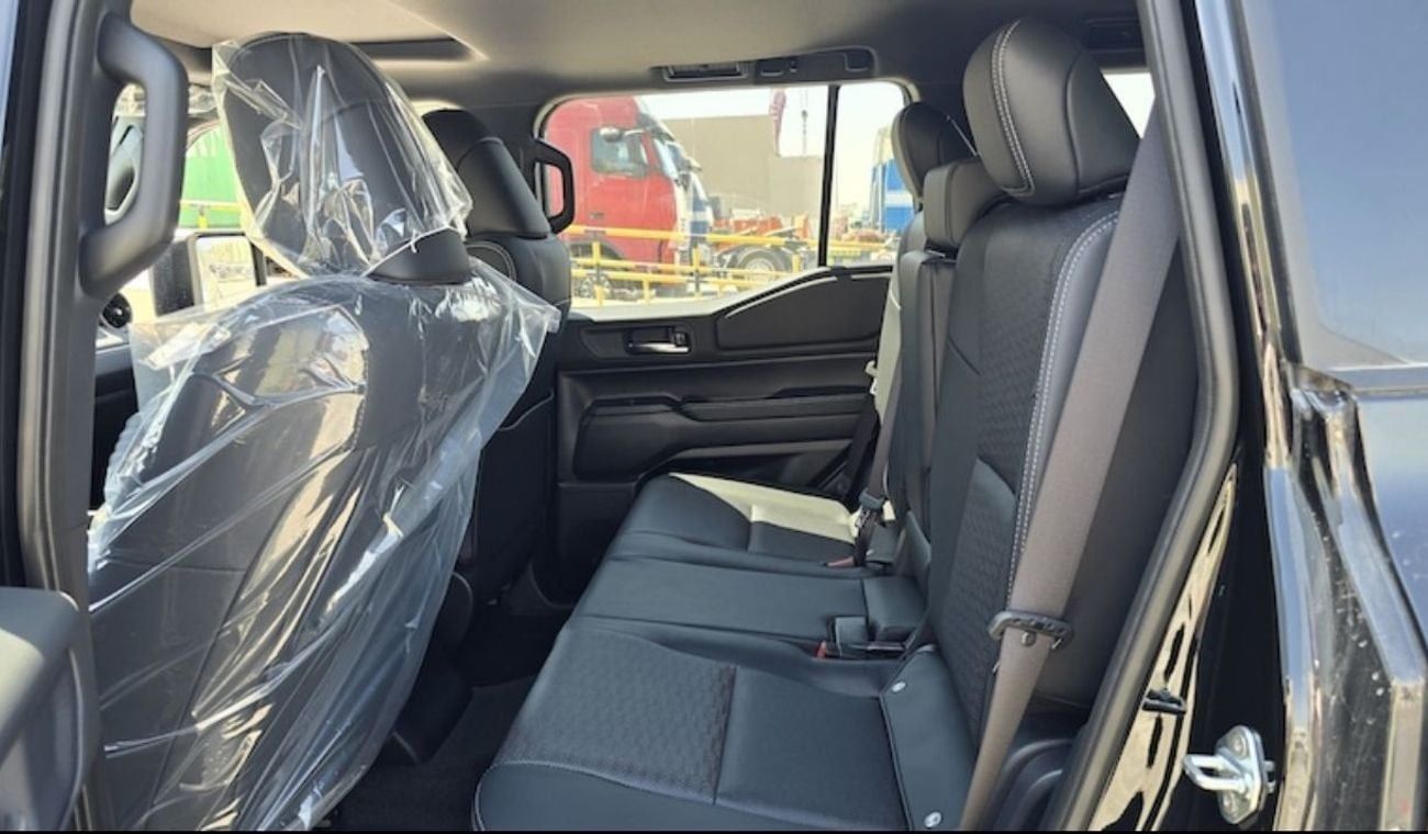 تويوتا برادو Toyota Prado Luxury 2.4L Petrol