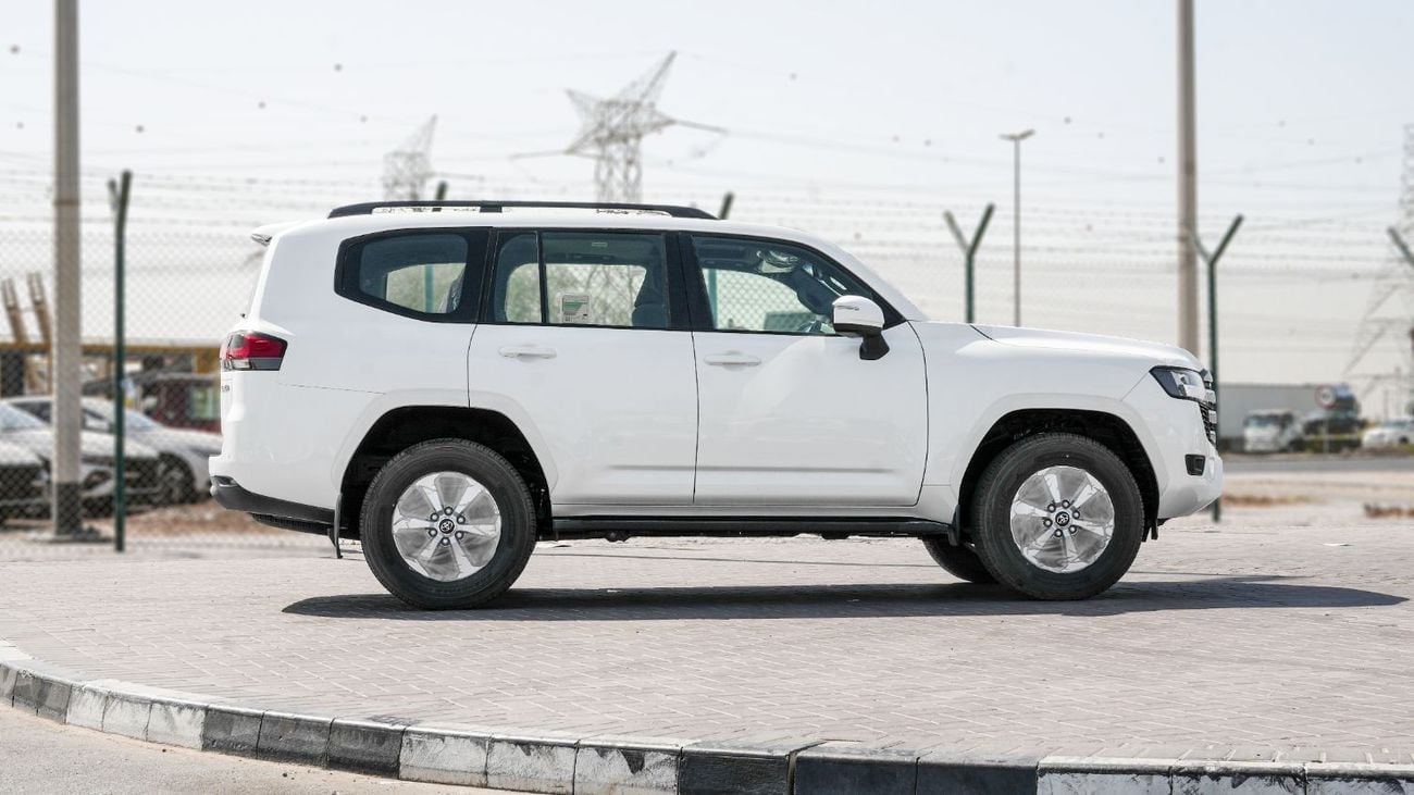 Toyota Land Cruiser 2025 Toyota Land Cruiser GXR 4.0L AT Petrol (White-Black)