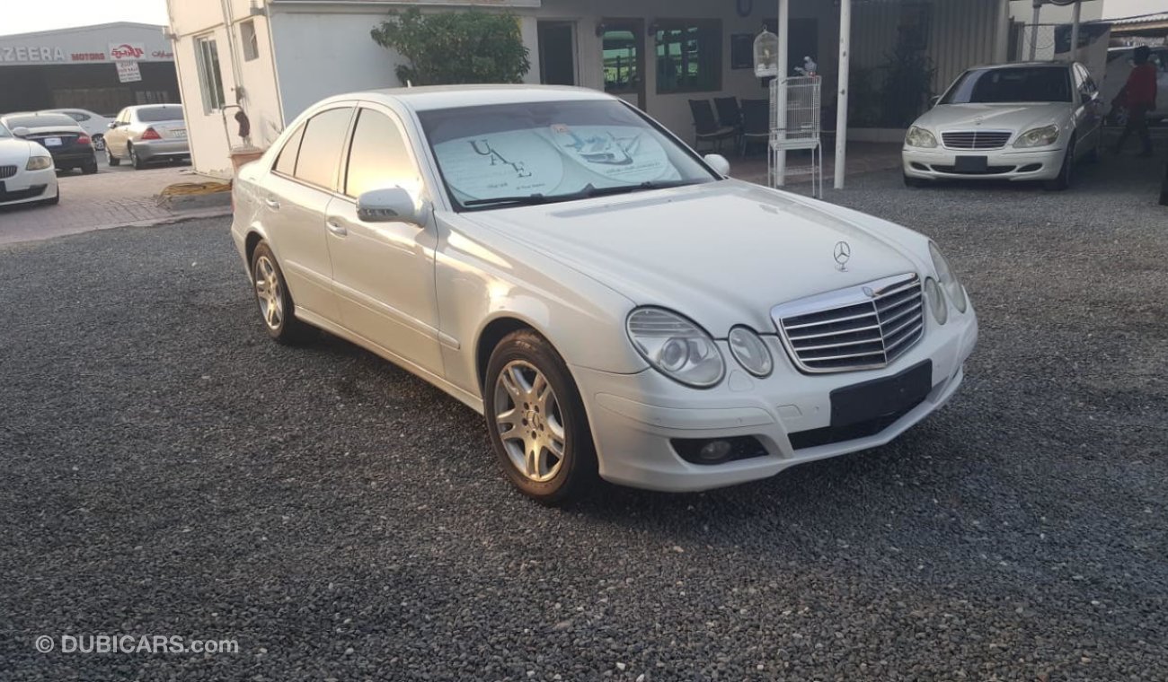 Mercedes-Benz E200 GCC new tires no accident