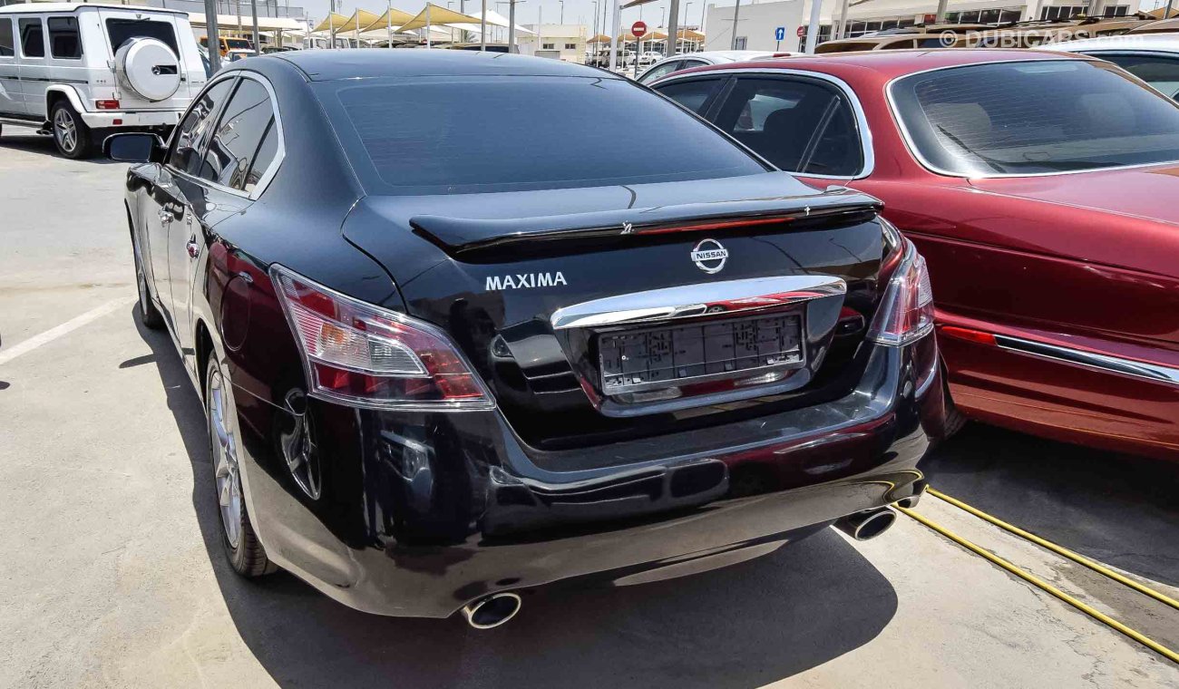 Nissan Maxima