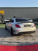 مرسيدس بنز C 63 AMG Std 4.0L (5 Seater)