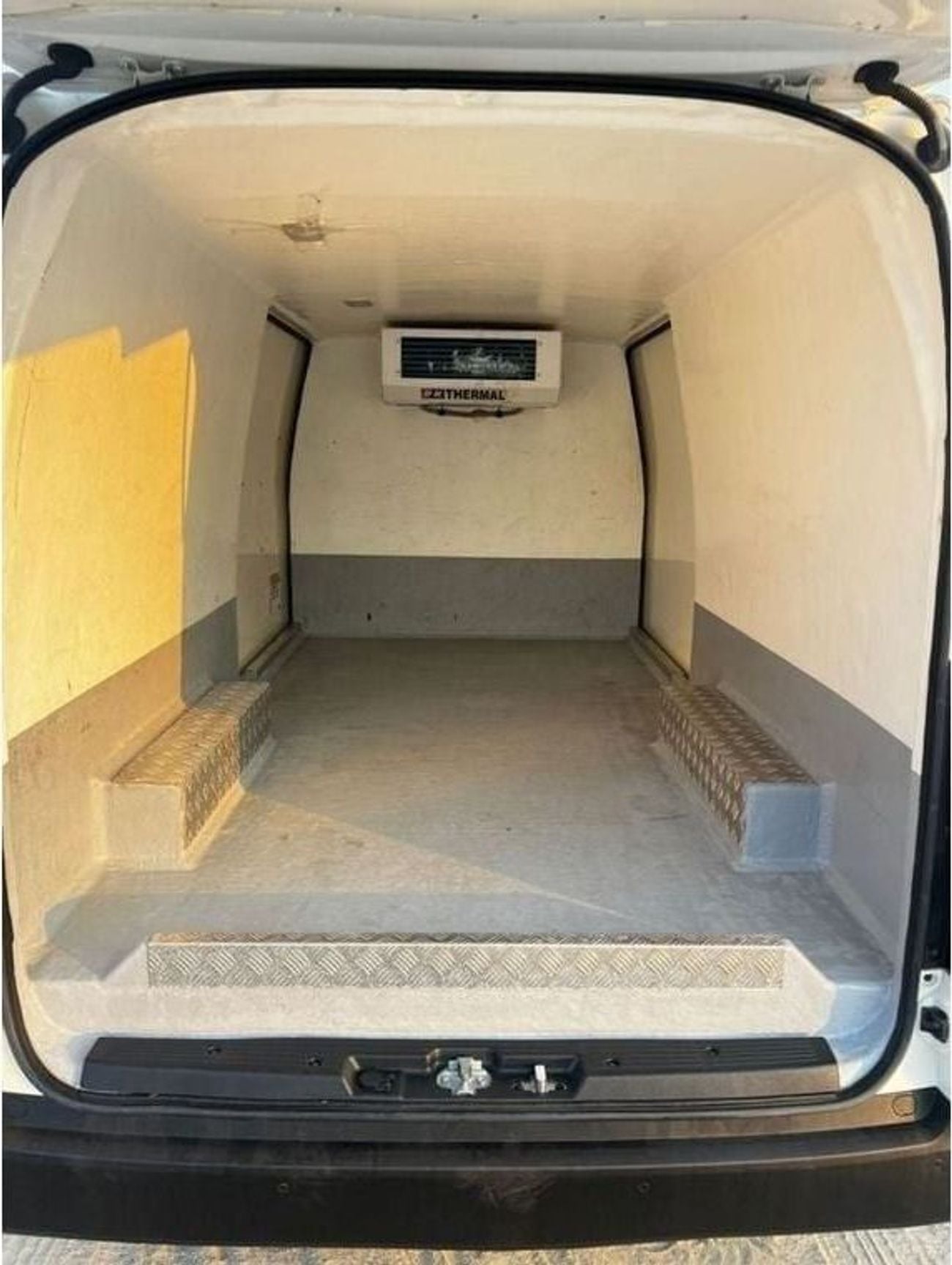 Toyota Hiace DLS - STD ROOF Diesel 2.8 Liter Right Hand Drive Automatic Gear