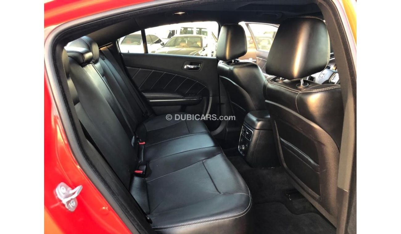 Dodge Charger Dodge Charger RT model 2014 engine 5.7  car prefect condition full option sun roof leather seats su