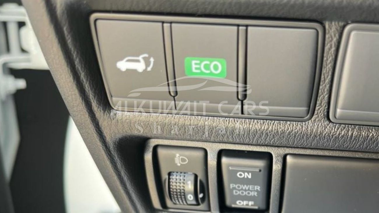 Nissan Patrol NISSAN PATROL Y6 2 5.6L V8 LE T2 TAN