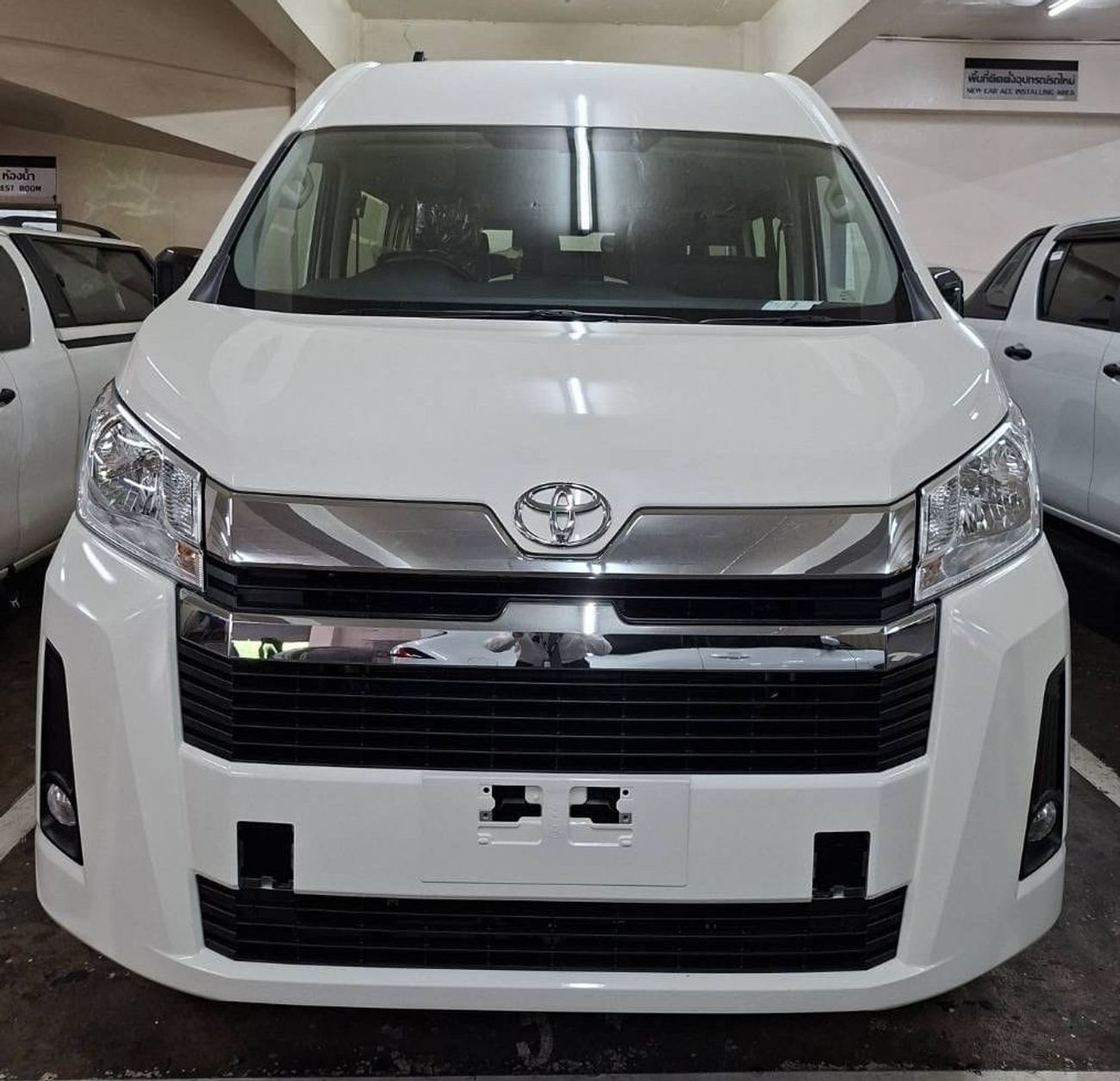 تويوتا هاياس DLS -High Roof Commuter 2.8L A/T (FOR EXPORT ONLY)