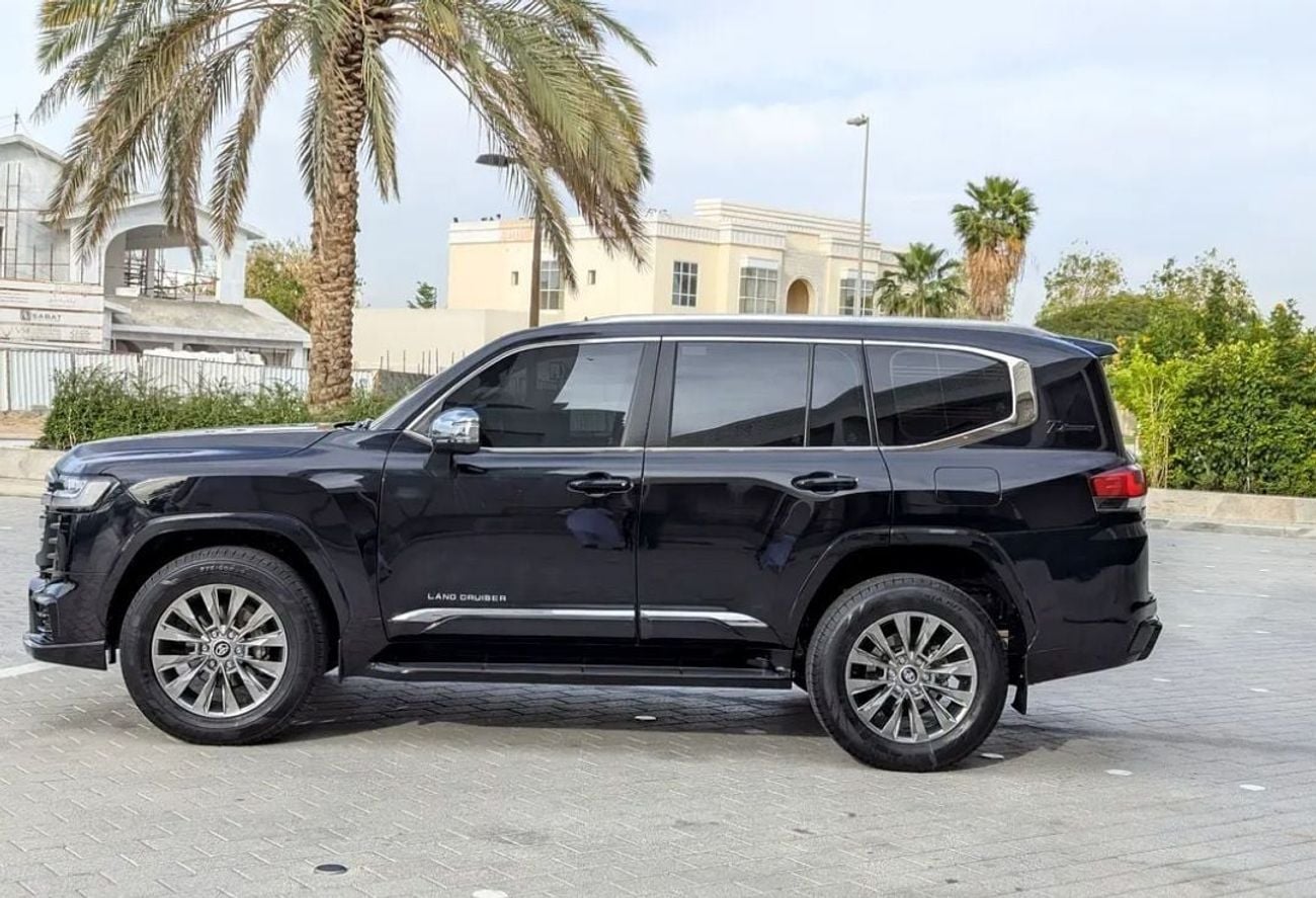 تويوتا لاند كروزر Toyota landcruise GXR 2022MODEL 4.0L v6 petrol Engine 299HP colour Black push start Transmission Aut