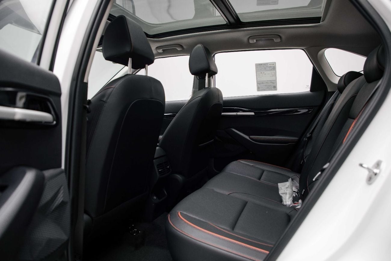 Kia Seltos Luxury 1.5L - White Inside Black | Export Only