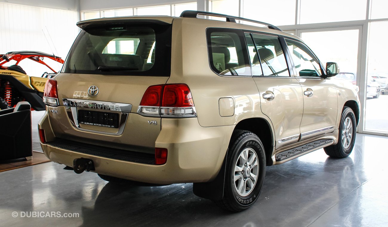 Toyota Land Cruiser VXR V8