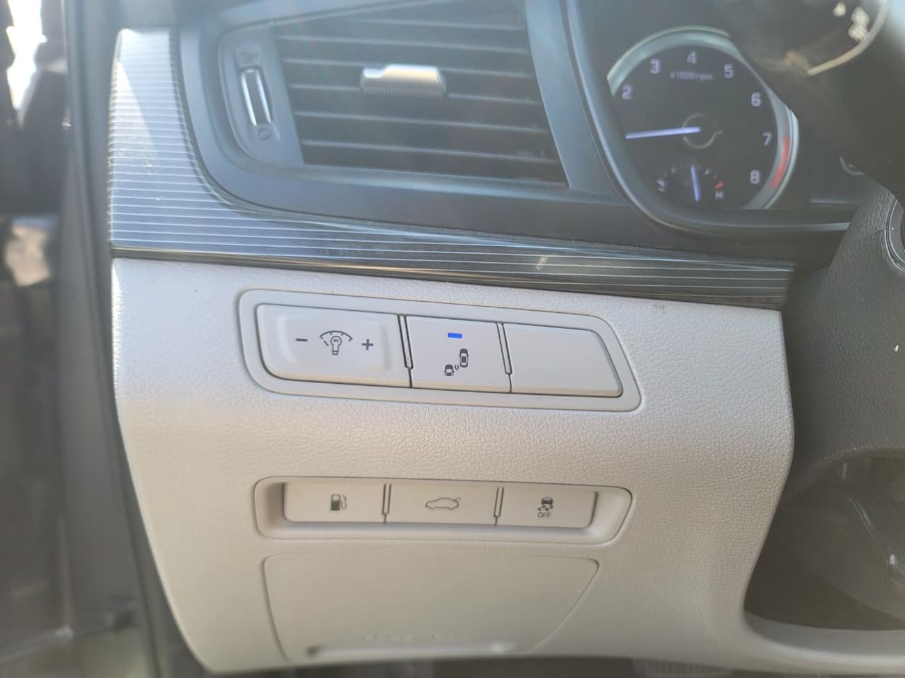 Hyundai Sonata Limited 2.4L