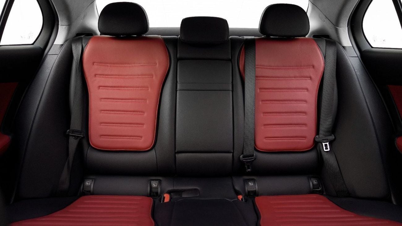 Mercedes-Benz C 200 Premium 2.0L