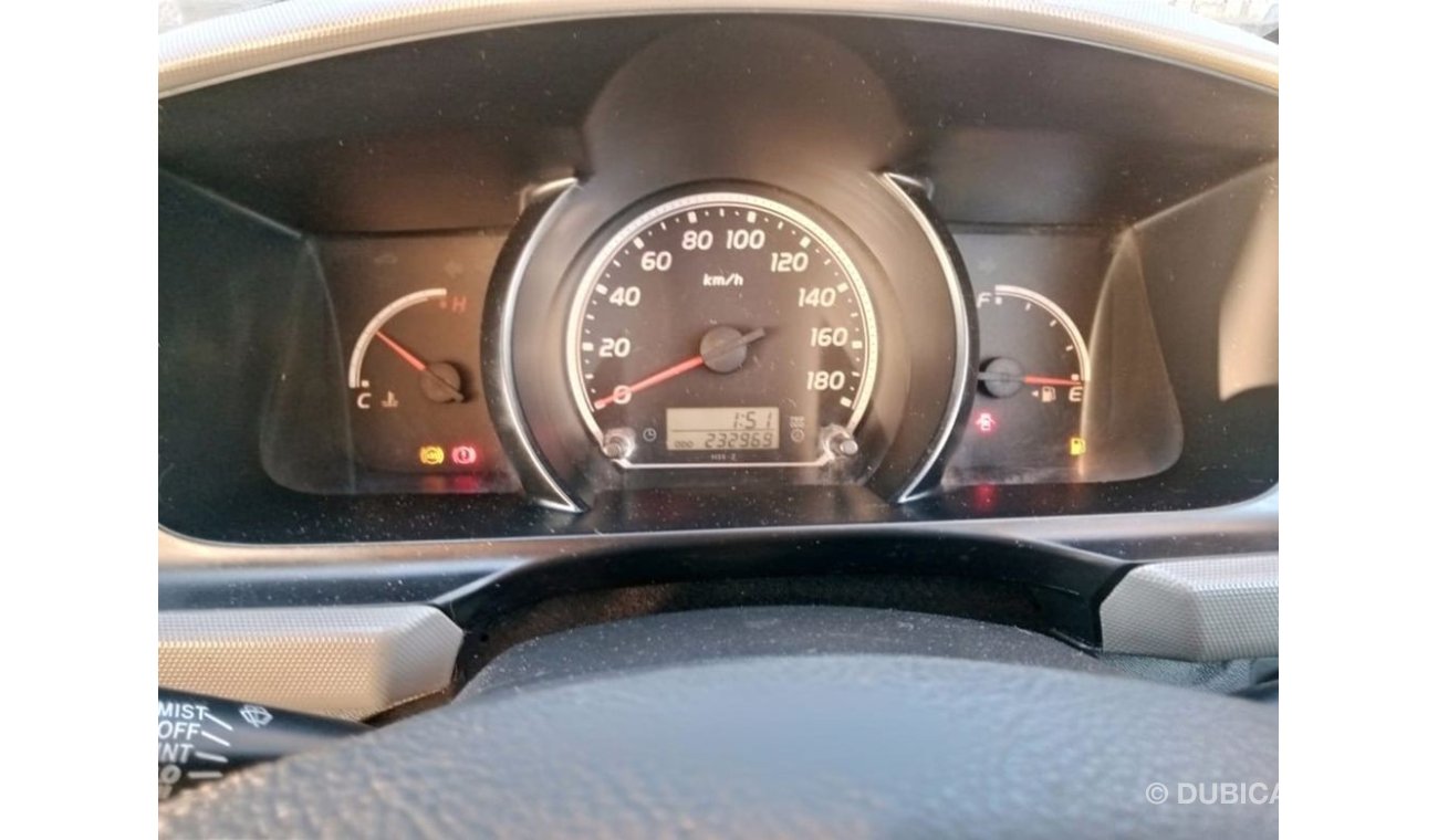 Toyota Hiace TOYOTA HIACE RIGHT HAND DRIVE (PM1021)