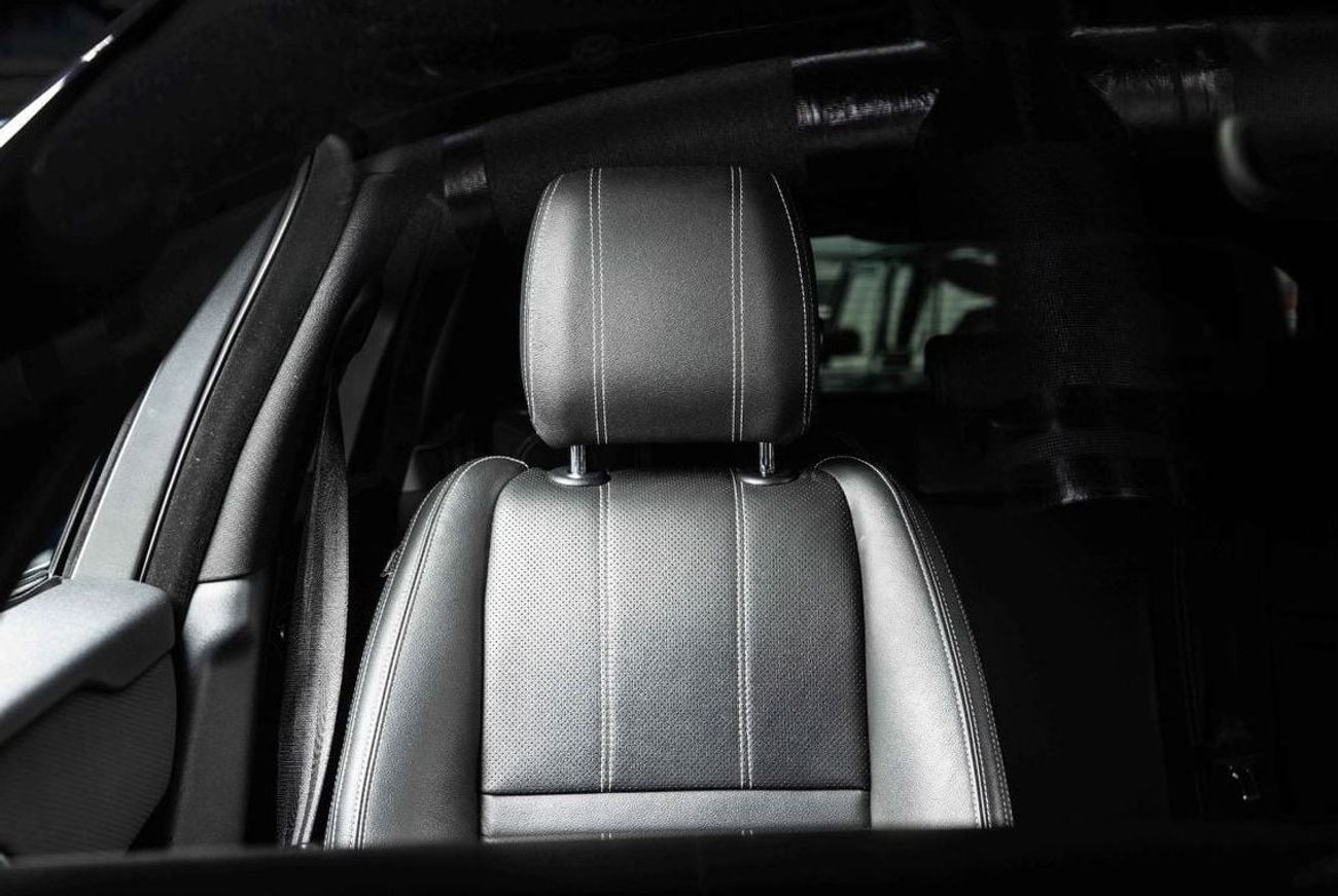 Land Rover Range Rover Velar P250 2.0L (250 HP) 2019-RANGE ROVER VELAR R DYNAMIC P250-GCC-FSH WITH AL TAYER-WARRANTY TILL 01/03/2