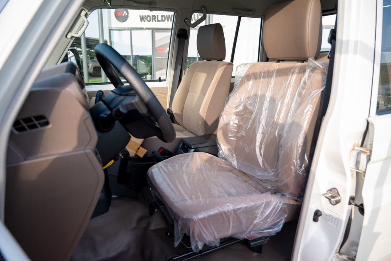 Toyota Land Cruiser Pick Up 79 4.0L PETROL AUTOMATIC 2025 MODEL GCC SPEC