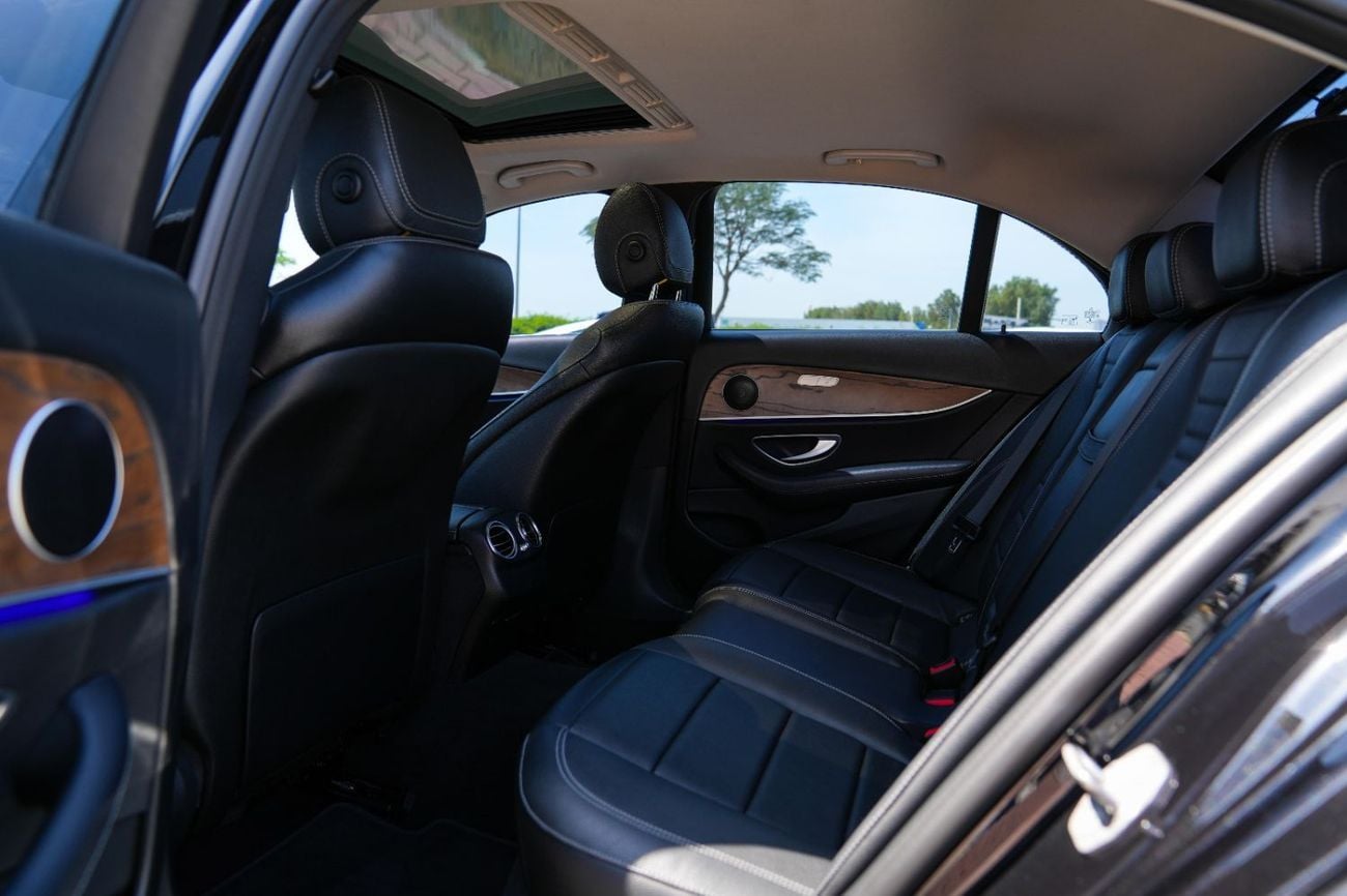 مرسيدس بنز E300 4 MATIC 2018!! KOREAN SPECS!! WELL MAINTAINED!! NO ACCIDENT