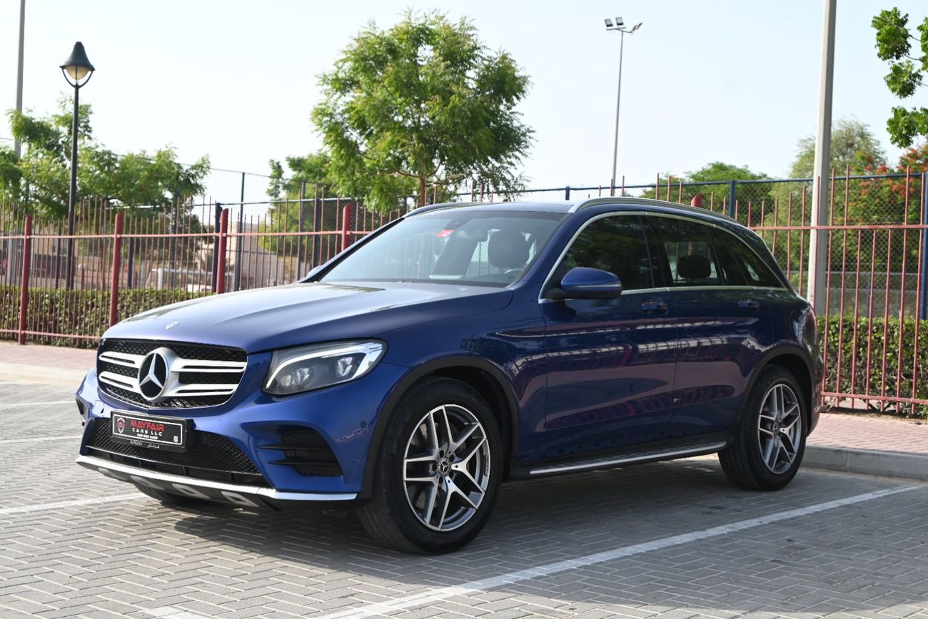 Mercedes-Benz GLC 300 4MATIC 2.0L EMI 1230 AED - GCC - MERCEDES GLC 300 4MATIC - ORIGINAL PAINT - WELL MAINTAINE