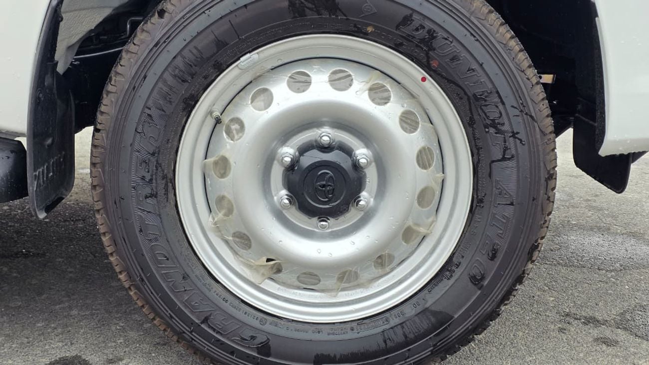 تويوتا هيلوكس 2026 Toyota Hilux Single Cabin M/T 4x4 2.7L Gasoline