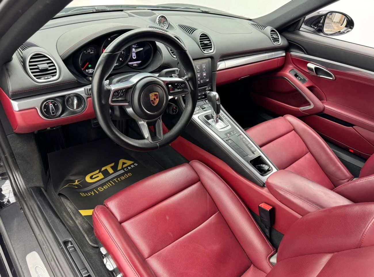 بورش كايمان 718 Std 2.0L A/T 2017 Porsche 718 Cayman, Full Service History, Excellent Condition, GCC