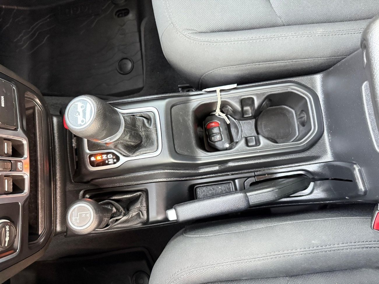 جيب رانجلر Unlimited Sport S 2.0L A/T