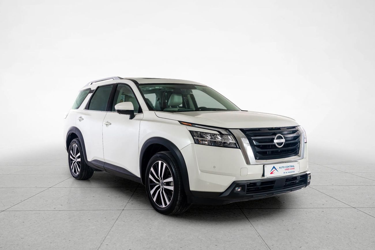 Nissan Pathfinder SV 3.5