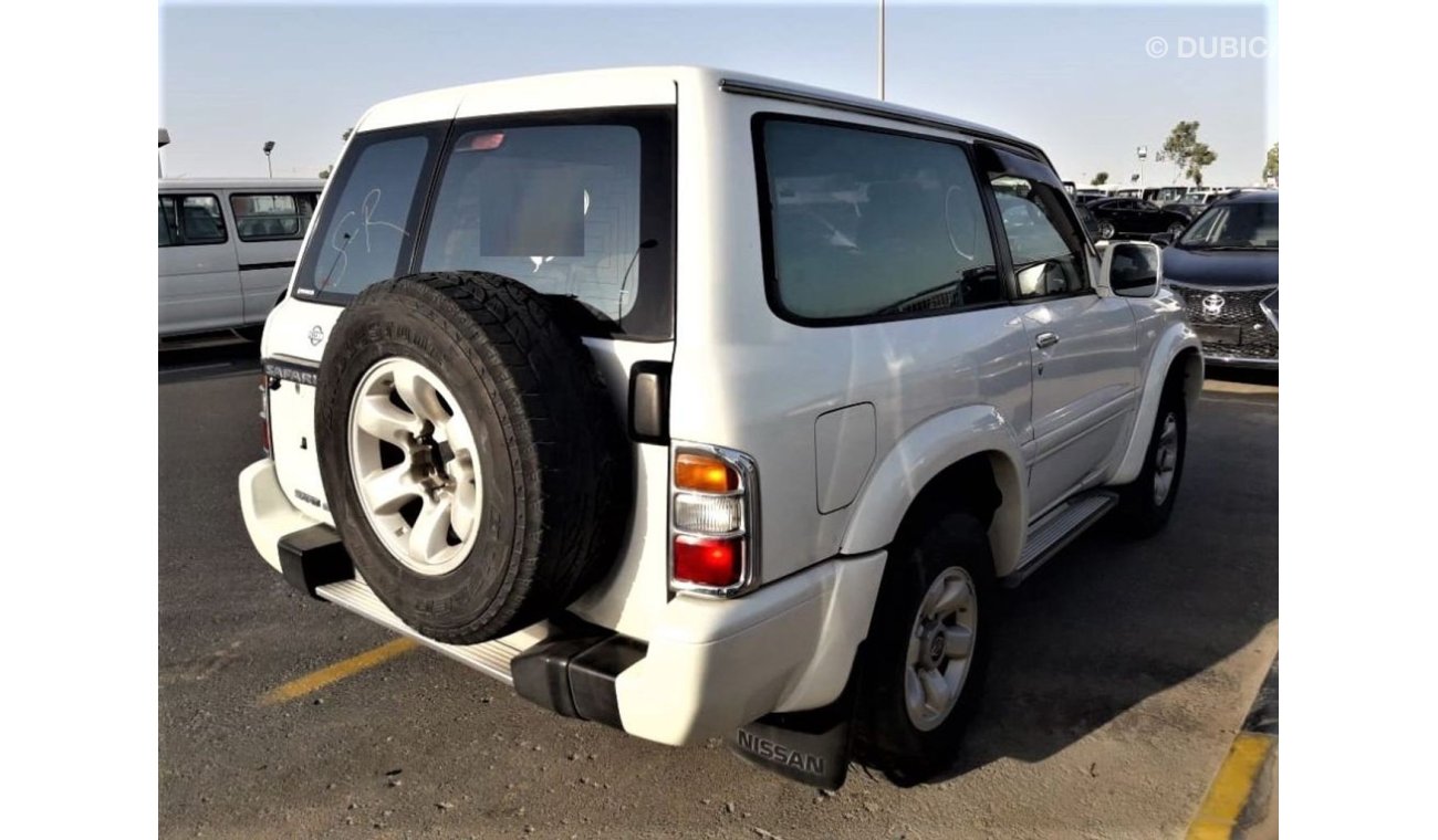 نيسان باترول سفاري Nissan Safari RIGHT HAND DRIVE (Stock no PM 344 )