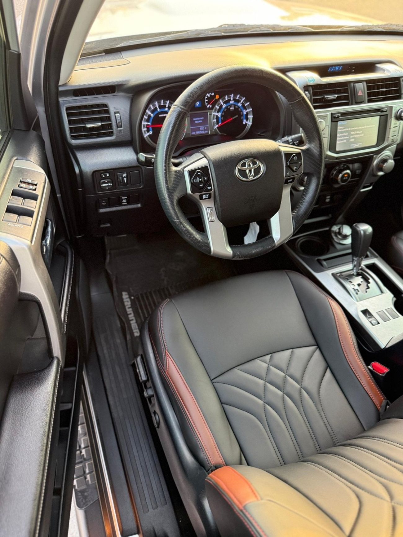 تويوتا Runner4 SR5 premium 4WD