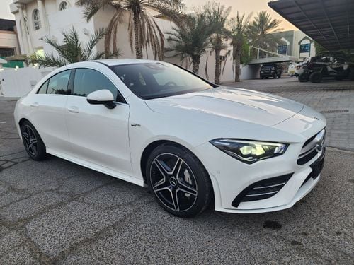 Mercedes-Benz CLA 35 AMG 4MATIC