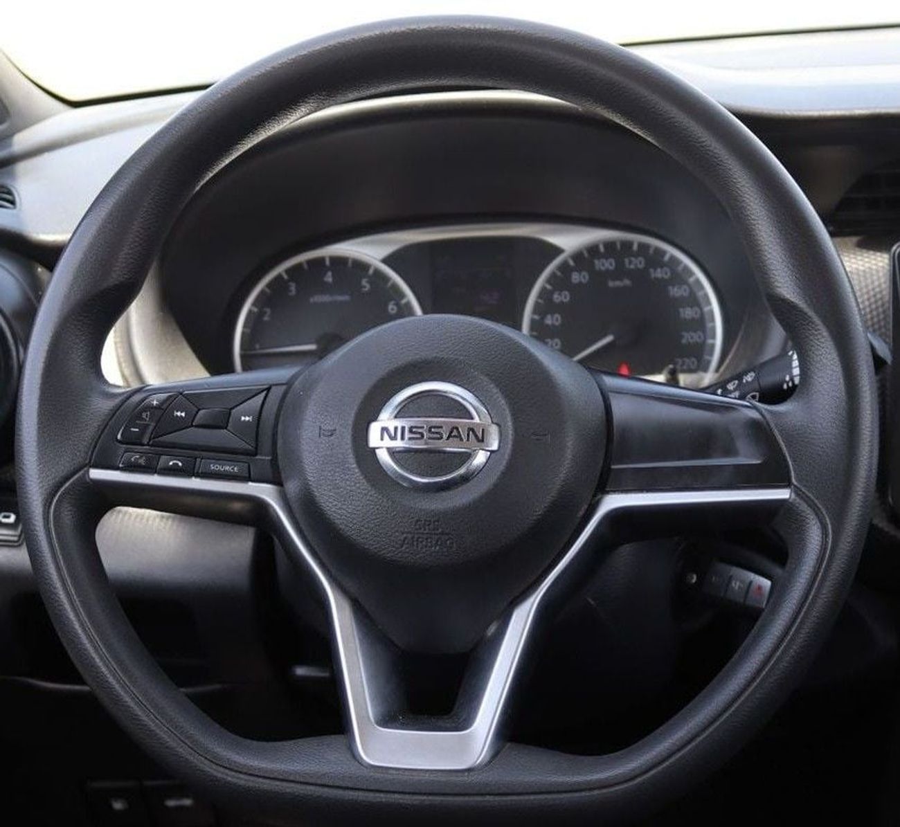 Nissan Kicks SV 1.6L Nissan Kicks 2020 GCC edition without accidents, mileage 119,000 KM, 1.6L engine, price 36,0