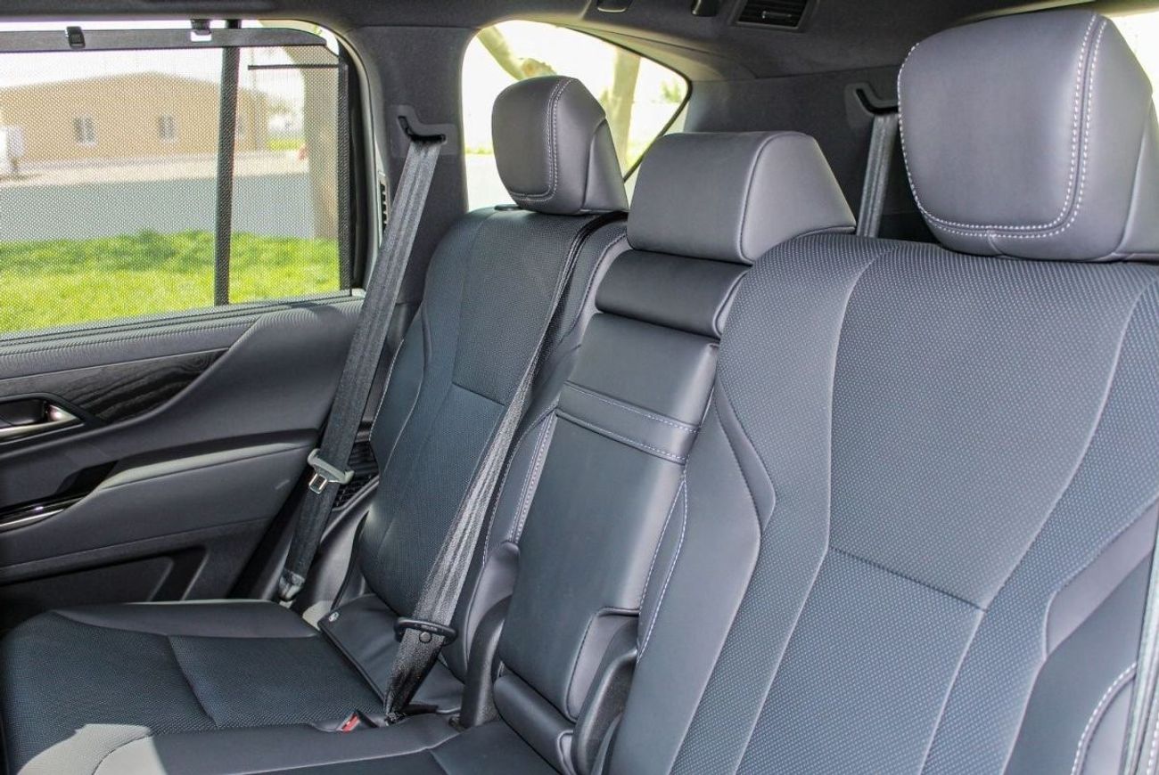 Lexus LX 600 LEXUS LX600 SIGNATURE GCC