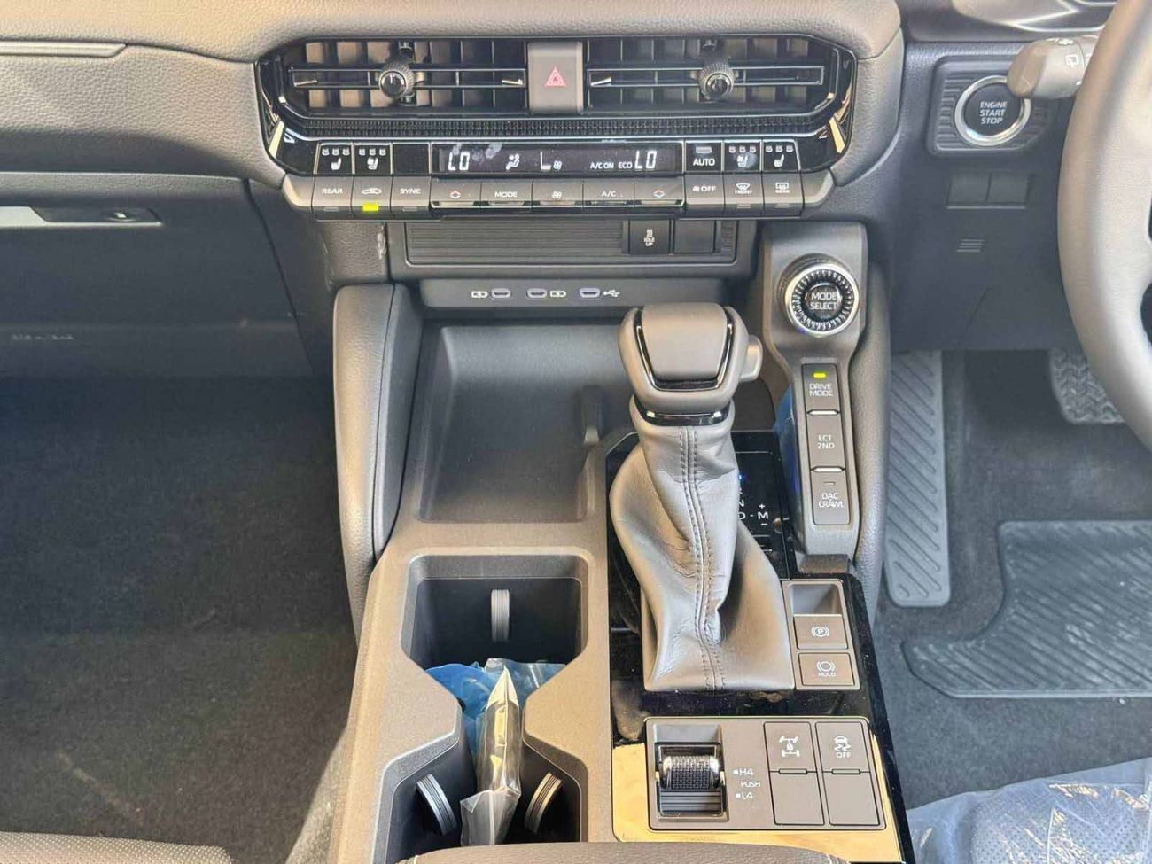 Toyota Prado 2025 PRADO RIGHT HAND DRIVE AR- HIGH 2.8L DIESEL 0KM