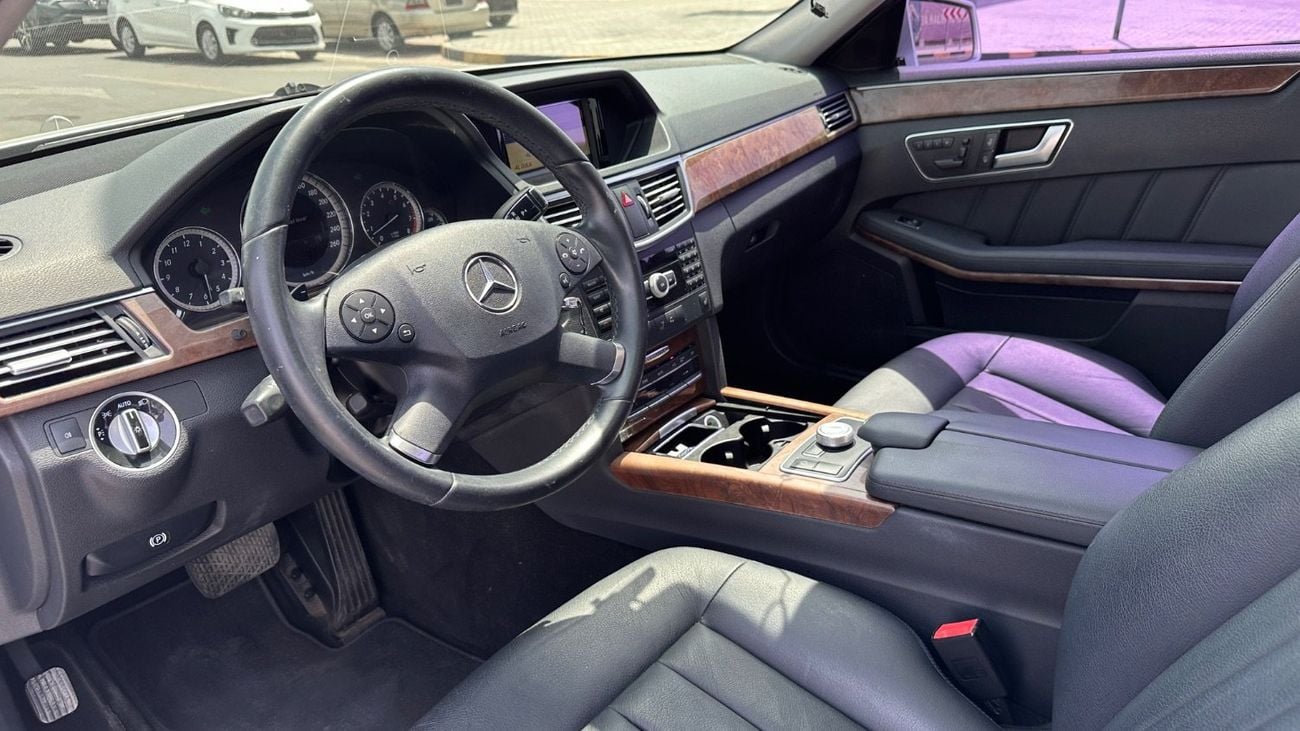 Mercedes Benz E300 ELEGANCE