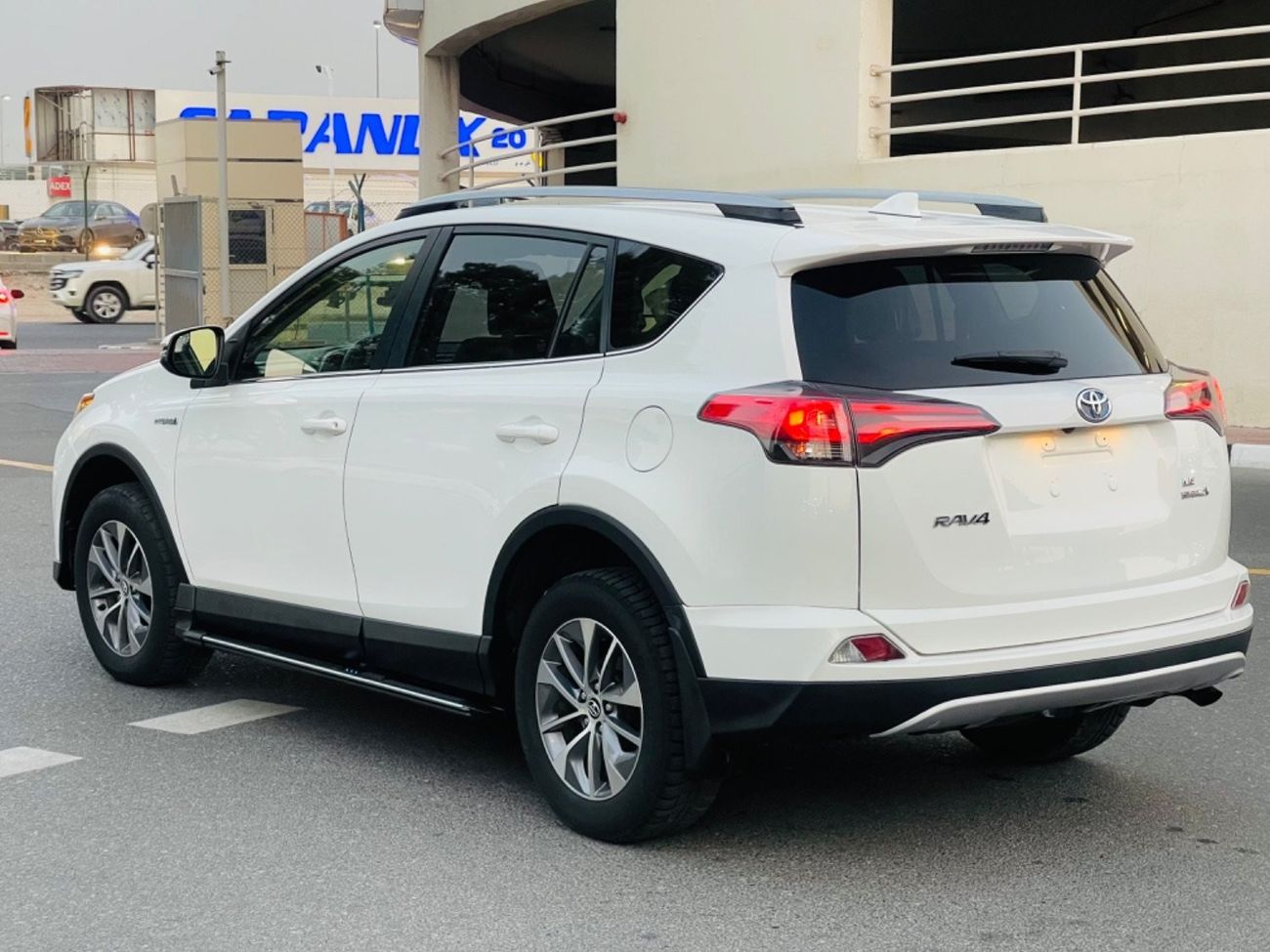 Toyota RAV4 VXR HEV 2018 RAV4 HYBRID  PUSH START
