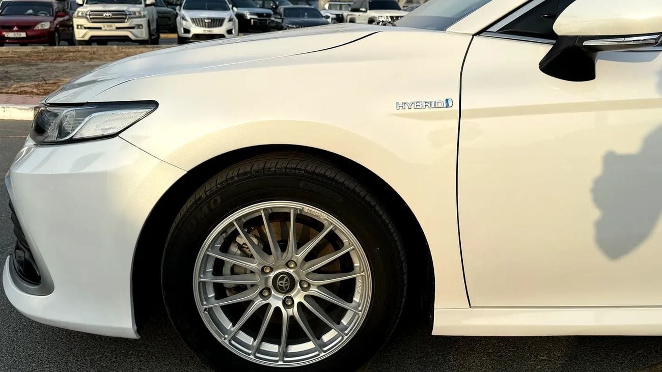 Toyota Camry LE Toyata LE Hybrid GCC specs, Free offers! Bank loan can be arranged!