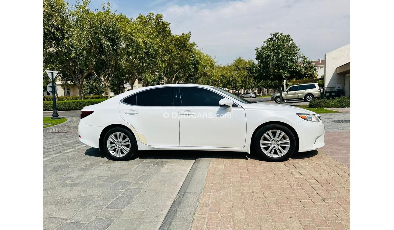 Lexus ES250 Premier 1330 P.M LEXUS ES250 || ORIGINAL PAINT || WELL MAINTIANED || SUNROOF || GCC