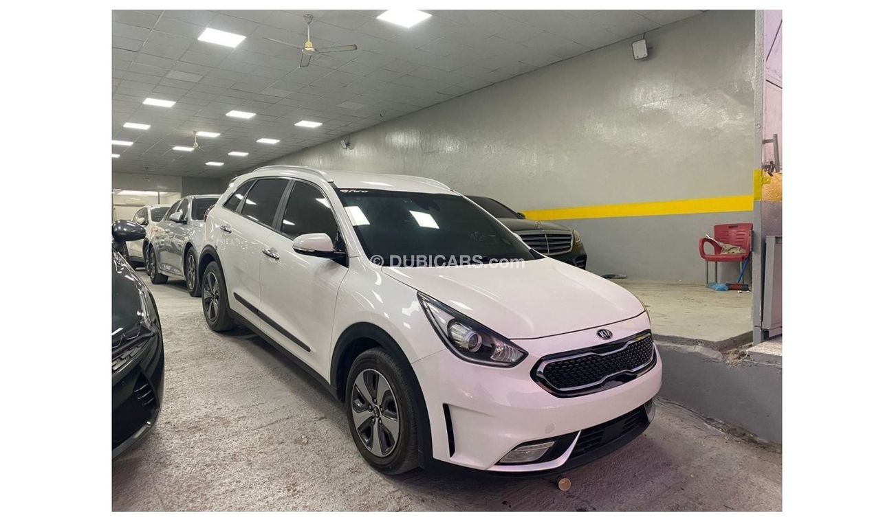 كيا نيرو kia niro 2017
